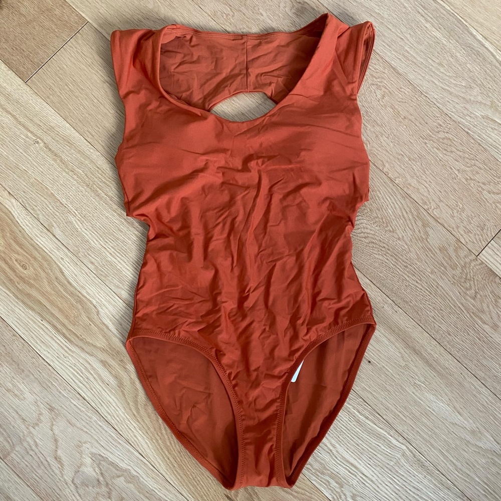 XS - Athleta - one piece swimsuit